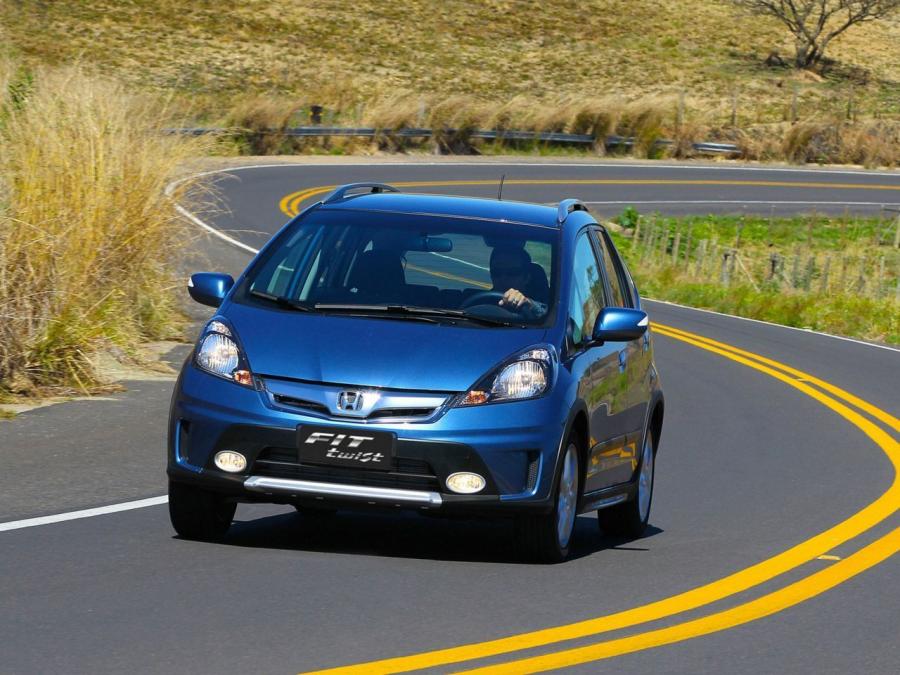  Honda Fit Twist GT 2012 года  (фото 4 из 18)